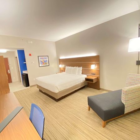 Holiday Inn Express & Suites - Williamstown - Glassboro By Ihg Dış mekan fotoğraf