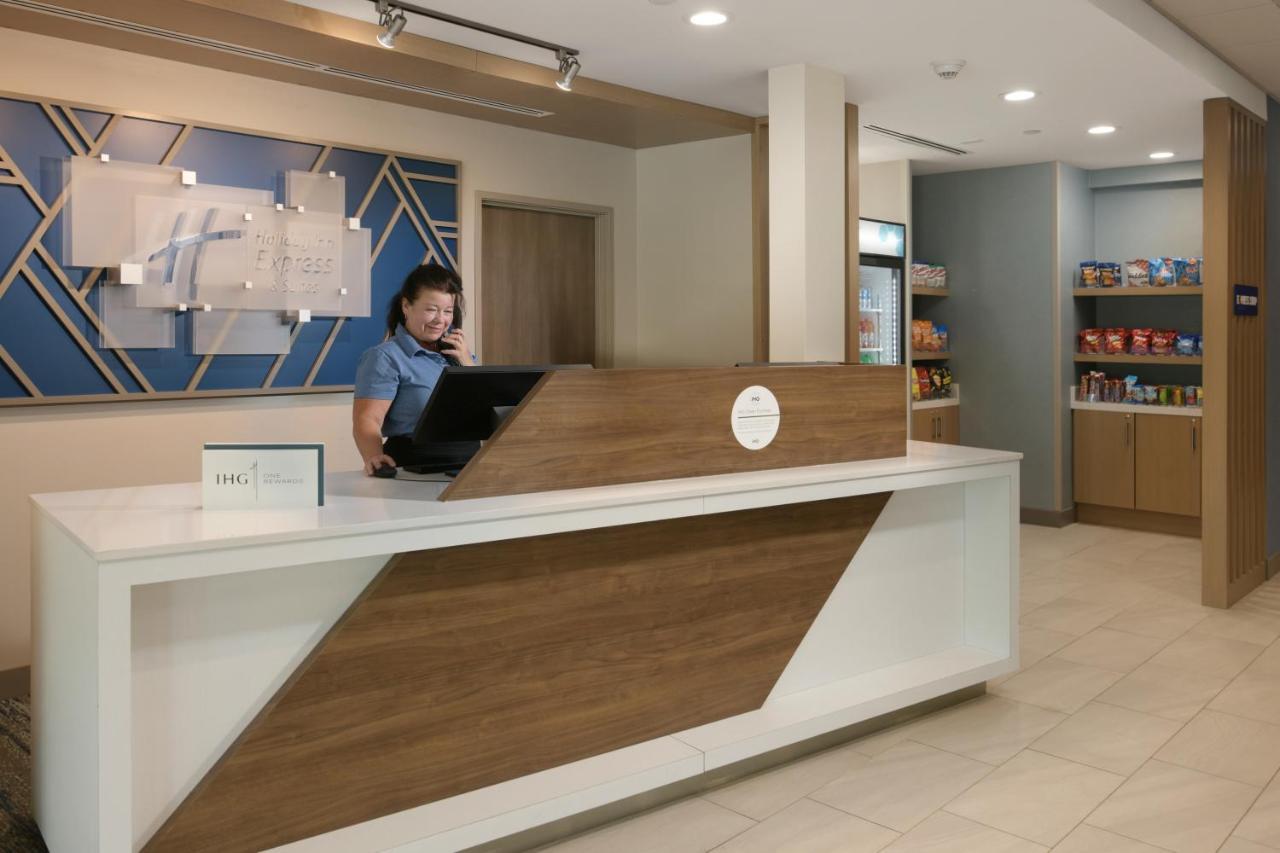 Holiday Inn Express & Suites - Williamstown - Glassboro By Ihg Dış mekan fotoğraf
