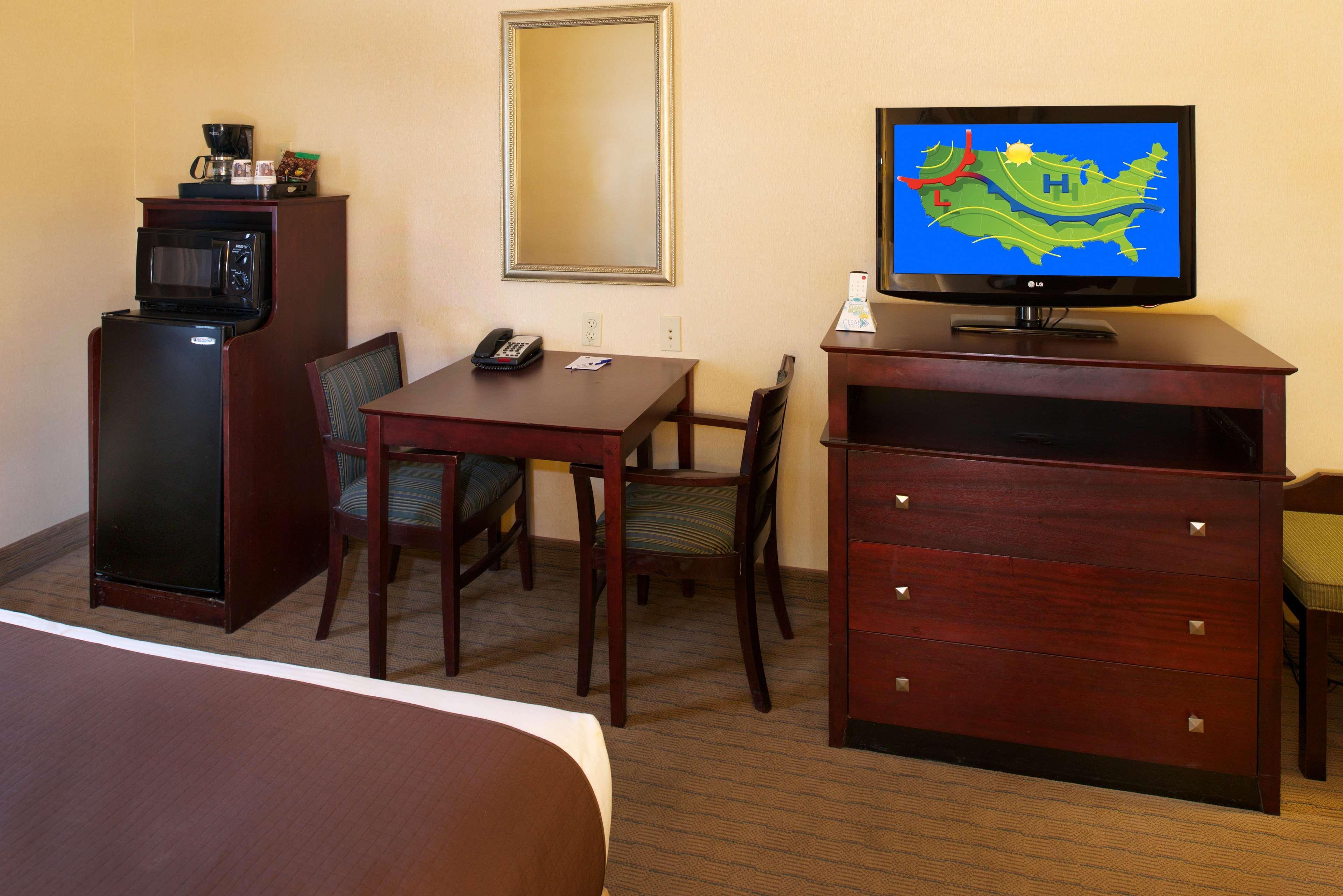 Holiday Inn Express & Suites - Williamstown - Glassboro By Ihg Dış mekan fotoğraf